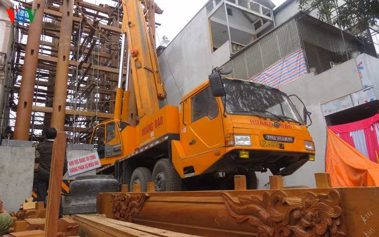 Điều đặc biệt là toàn bộ ngôi nhà được làm bằng gỗ Sao xanh.