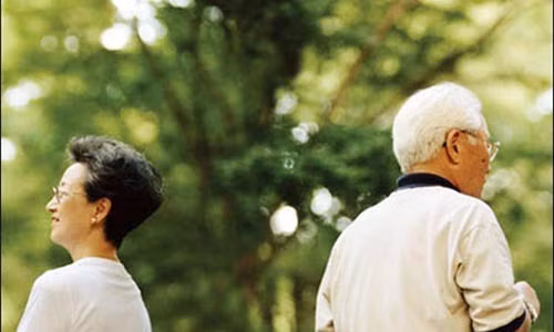 Bi mat dang sau viec cu ong 80 kien quyet ly hon vo