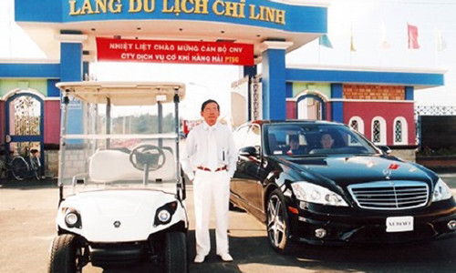 Chiếc cổng chào 480 triệu do đại gia Lê Ân xây dựng.