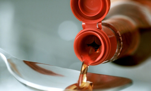 Nhiều bà nội trợ có thói quen ướp thịt bằng nước mắm. Đây là thói quen sai lầm cần bỏ ngay. Ảnh minh họa.