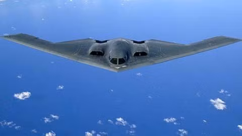 B-2 Spirit: 2,4 tỉ USD.