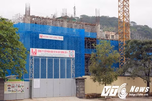 Tòa nhà được thiết kế trên diện tích sàn 29.740m2, với 21 tầng và 2 tầng hầm, 2 tầng lửng và mái tòa nhà. (Ảnh: Minh Khang)