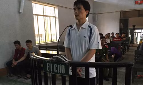 “Duoi” con sang ba ngoai de hiep dam be gai hang xom