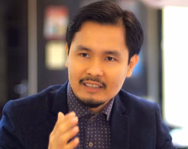 Sieu sim 098.9999999 Ngoc Trinh dau gia lai co mang den tai loc?-Hinh-3