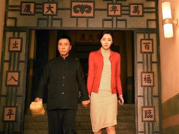 Diep Van ngoai doi khac xa tren phim