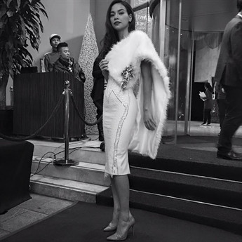 Cuộc sống sang chảnh của Hà Hồ thời gian gần đây.