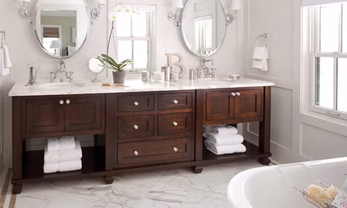 Trong kiến trúc, gương là một giải pháp hoàn hảo cho những không gian nhỏ hẹp, chật chội, hiệu ứng trực quan mà gương có thể tạo ra là rất đáng kể. Bạn cũng có thể dùng gương để cải thiện nguồn năng lượng ở những góc, lối đi nhỏ, hẹp của ngôi nhà.