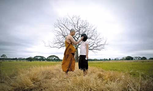 Variety đưa tin Liên đoàn điện ảnh Thái thống nhất chọn phim Arbat tham gia vòng sơ tuyển giải Oscar 2017, sau khi cân nhắc tác phẩm cùng bốn ứng viên khác là Snap… Kae Dai Kid Tueng, The Island Funeral, Serd và Wandering.