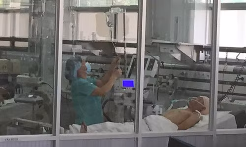 Vu thieu nien bi chem dut ban tay: Nghi can thu 4 dau thu