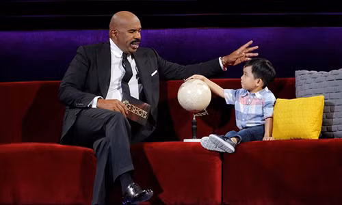 “Than dong” 4 tuoi biet ten tat ca quoc gia tren the gioi