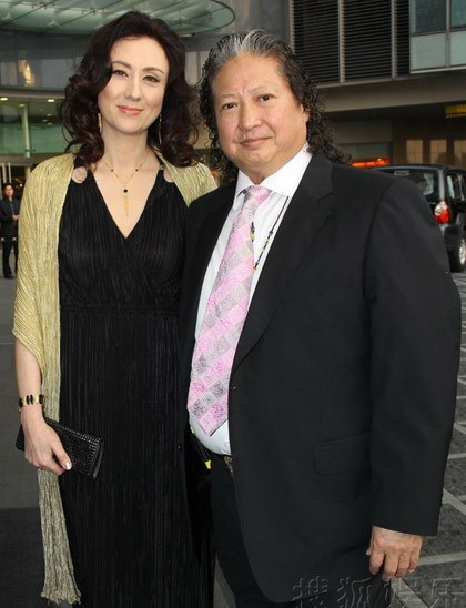 Canh kho cua nguoi vo co hon le ky quac voi Hong Kim Bao