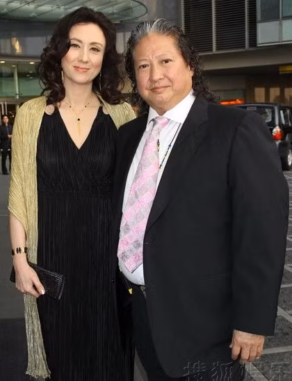 Canh kho cua nguoi vo co hon le ky quac voi Hong Kim Bao