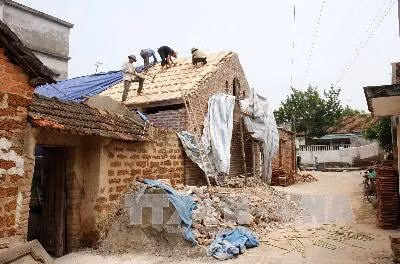 Nha co Duong Lam xuong cap, de doa tinh mang nguoi dan-Hinh-2