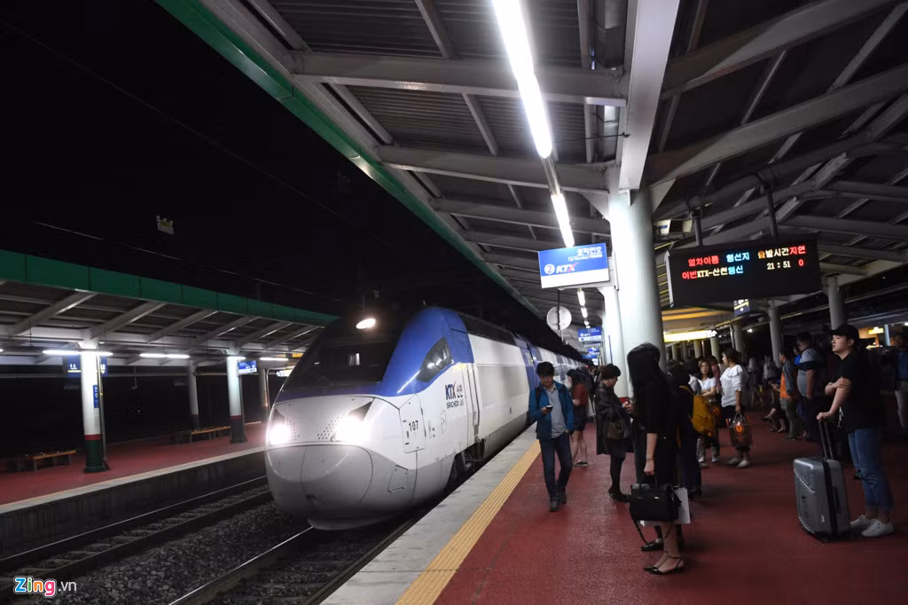 Can canh tau dien tren cao tien nghi nhu may bay o Han Quoc