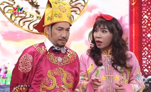 Về sau, Bắc Đẩu thay trang phục màu hồng nhạt, được thiết kế điệu đà và có phần tinh tế hơn.