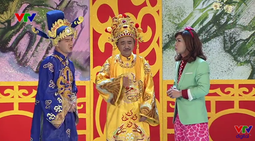 Năm 2014, Bắc Đẩu diện trang phục “không giống ai”. Theo đó, cô Đẩu mặc quần họa tiết hồng, áo chấm bi đỏ, cà vạt đỏ, áo vest xanh. Thêm vào đó là tóc xoăn cài nơ hồng.