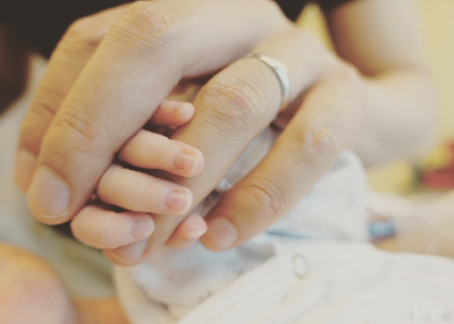 Hiện tại, Trương Tử Lâm đang có cuộc sống hạnh phúc viên mãn bên chồng và con gái. Người đẹp 32 tuổi chưa tiết lộ kế hoạch công việc sau sinh. Trước đó, vì mang thai, cô tạm dừng một số dự án điện ảnh, quảng cáo.