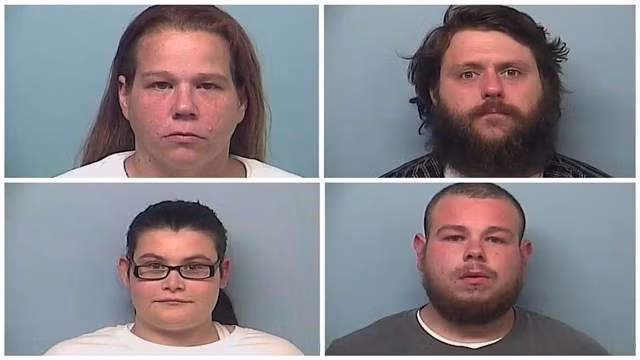 Giai cuu 2 em be trong can nha “ban nhat the gioi”-Hinh-2