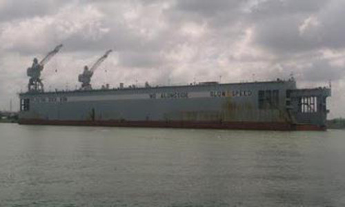 Ụ nổi 500 tỷ của Vinalines đã bán thành công với giá sắt vụn.