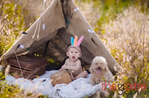 Gương mặt dễ thương của thổ dân nhí.