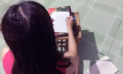 Bac sy hiep dam benh nhan trong phong kham phu khoa-Hinh-2