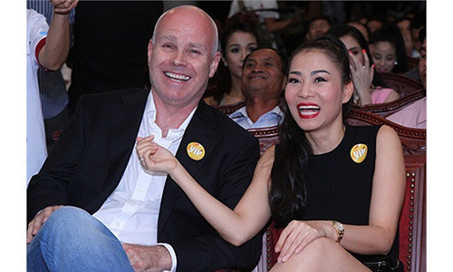 “Bi mat” ve nguoi Thu Minh dinh hon truoc khi lay chong Tay