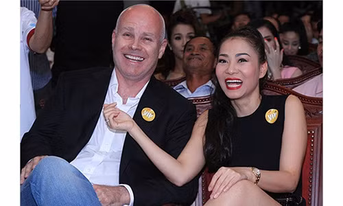 “Bi mat” ve nguoi Thu Minh dinh hon truoc khi lay chong Tay