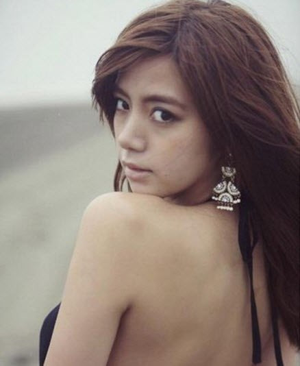 Ánh mắt của Ikeda Eliza có khả năng "sát thương" lớn với phái mạnh. Khuôn mặt với các đường nét hài hòa dù chụp nghiêng cũng vẫn đẹp. Chỉ cần Ikeda Eliza hé môi cười cũng khiến bao trái tim điêu đứng. Bên cạnh đó, Ikeda Eliza có gu thời trang chất lừ, vô cùng cá tính. Đôi lúc Ikeda Eliza cũng rất nhí nhảnh, đáng yêu, đúng với lứa tuổi 19 của cô nàng.