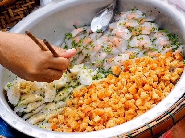 Một quầy bánh ở Hội An.