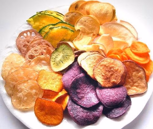 Trái cây sấy khô: Một số loại trái cây khô như nho khô và quả sung có thể gây ra đau đầu. Do đó, bạn nên cẩn thận trong việc tiêu thụ những thực phẩm sấy khô này.