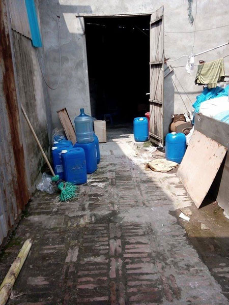 Hau qua kinh hoang khi dung bang ve sinh gia re-Hinh-2