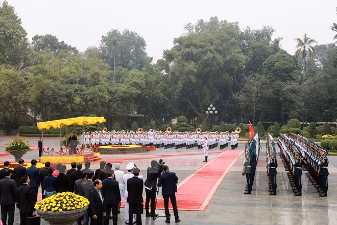 Chuyến thăm của Nhật Hoàng Akihito diễn ra ngay sau chuyến thăm chính thức của Thủ tướng Nhật Bản Shinzo Abe vào giữa tháng 1/2017 vừa qua.