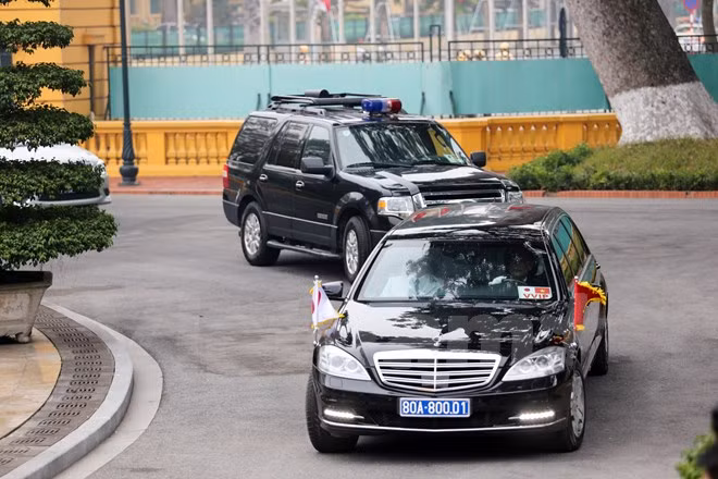 Tại Hà Nội, Nhà vua và Hoàng hậu dự kiến gặp thành viên gia đình một số quân nhân Nhật Bản từng ở Việt Nam sau Thế Chiến II, sau đó tới Huế rồi rời đi Bangkok, Thái Lan, để viếng Quốc vương Bhumibol Adulyadej.