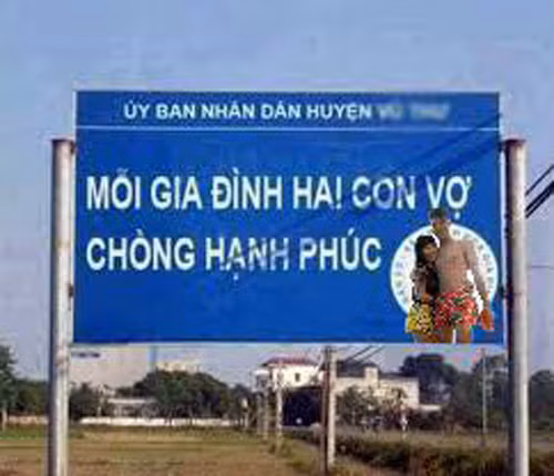 Biển này cũng ý nghĩa đấy chứ.