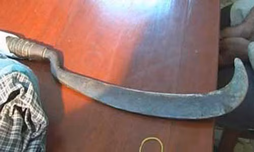 “Ven man bi mat” vu an giet vo, doi tu tu theo