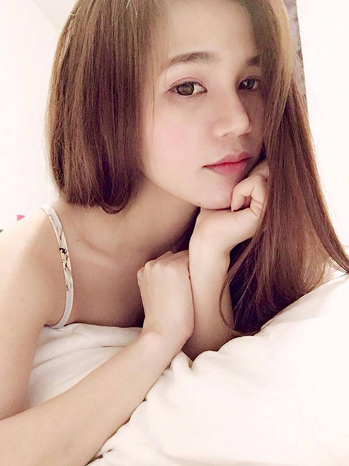 Vẻ dễ thương, nhỏ nhắn của cô gái Việt khiến chàng trai Mỹ xiêu lòng.