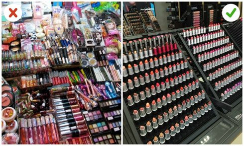 Chỉ mua mỹ phẩm từ đại lý được ủy quyền Lời khuyên này dường như hiển nhiên, nhưng nó thực sự đáng để quan tâm. Có thể bạn sẽ ngạc nhiên, nhưng ngay cả những cửa hàng lớn cũng có hàng nhái bán hạ giá. Để tránh sự khó chịu, xin bạn đừng chần chừ mở trang web của hãng để kiểm tra danh sách nhà phân phối, mà tại đó bạn sẽ mua được sản phẩm chính hãng. Tất cả chúng ta đều biết rằng mỹ phẩm hàng hiệu cao cấp khá đắt. May mắn thay, thỉnh thoảng nhà phân phối chính thức cũng giảm giá bán sản phẩm. Nhưng kể cả giảm giá, sản phẩm hàng hiệu không bao giờ giảm sâu. Sự giảm giá sốc lên đến 80%, có thể là dấu hiệu của hàng mỹ phẩm giả. Nhưng thật đáng tiếc, mức giá cao của sản phẩm không phải bao giờ cũng đảm bảo chất lượng cao. Vì vậy, trước khi quyết định mua một sản phẩm, bạn hãy nói với người bán hàng cho xem giấy chứng nhận chất lượng. Nếu họ từ chối thì đơn giản bạn sẽ không mua chúng nữa.