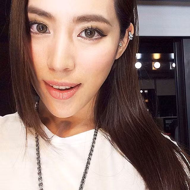 Arissa Cheo là vợ của Ngô Kiến Hào (ca sĩ, diễn viên nổi tiếng châu Á).