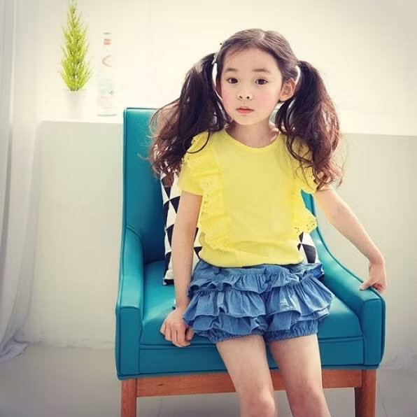 Đôi mắt buồn của em khiến nhiều người hâm mộ nhận xét họ như bị "lạc lối".