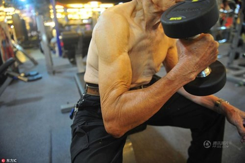 Và kể từ đó, ở tuổi 70, ông Shen bắt đầu tìm đến phòng gym.