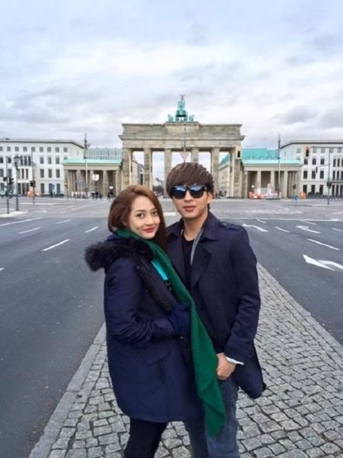 Dù bị “bắt quả tang” đi du lịch chung nhưng cả hai vẫn liên tiếng phủ nhận chuyện hẹn hò. Hồ Quang Hiếu từng cho biết, cả hai có sở thích đi du lịch nên đi chung với nhau khá nhiều lần. Còn Bảo Anh lại cho rằng, cô thích đi chơi với Hồ Quang Hiếu vì được chiều.