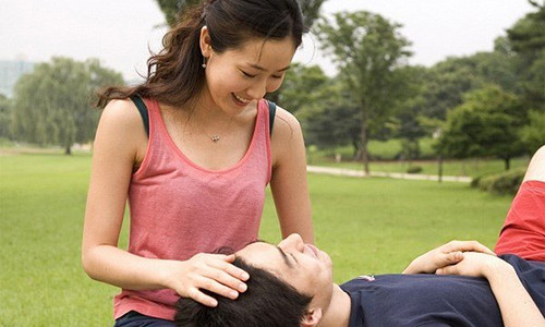 Không biết tuổi bạn gái khi quan hệ, coi chừng bóc lịch Khong biet tuoi ban gai khi quan he, coi chung boc lich