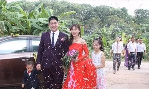 Tranh cai chuyen co nang 9X co con lon roi moi cuoi