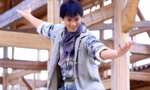 Be boi “dap tan” su nghiep nhu dieu gap gio cua tai tu Hong Kong