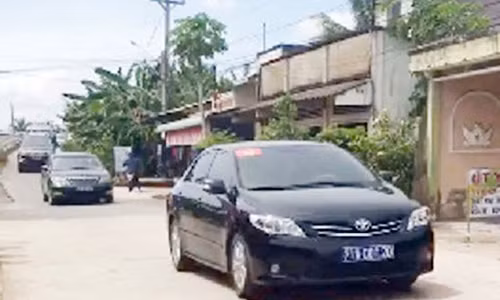 Hình ảnh đoàn xe đại biểu tham gia diễn tập phòng thủ tại Bến Tre. Ảnh chụp lại clip