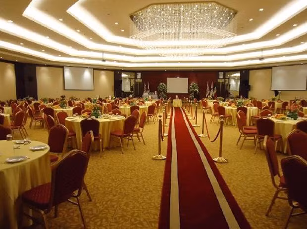 Phòng hội nghị, tiệc tùng của khách sạn 5 sao Parsian. Ảnh: Internet.