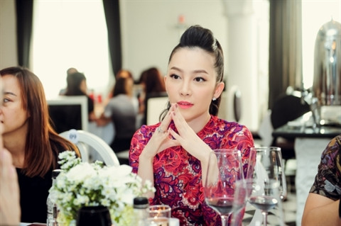 Sau scandal, Linh Nga cũng có màn trở lại ấn tượng và cô không bị ảnh hưởng quá nhiều như Hà Hồ.