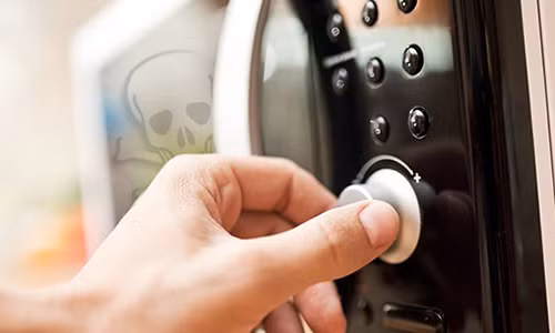 Lò vi sóng có rất nhiều tác hại với người sử dụng.