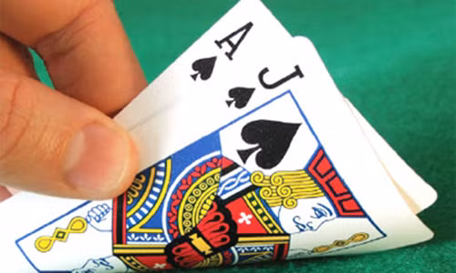 Con bac nu bi danh dap va bat xem canh hiep dam