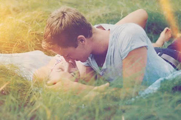 Nụ hôn đầu tiên, đối với đàn ông, quyết định rất nhiều đến sự tiến triển tình cảm của 2 người.